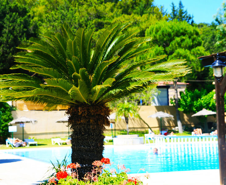 Aparthotel Achousa 3*
