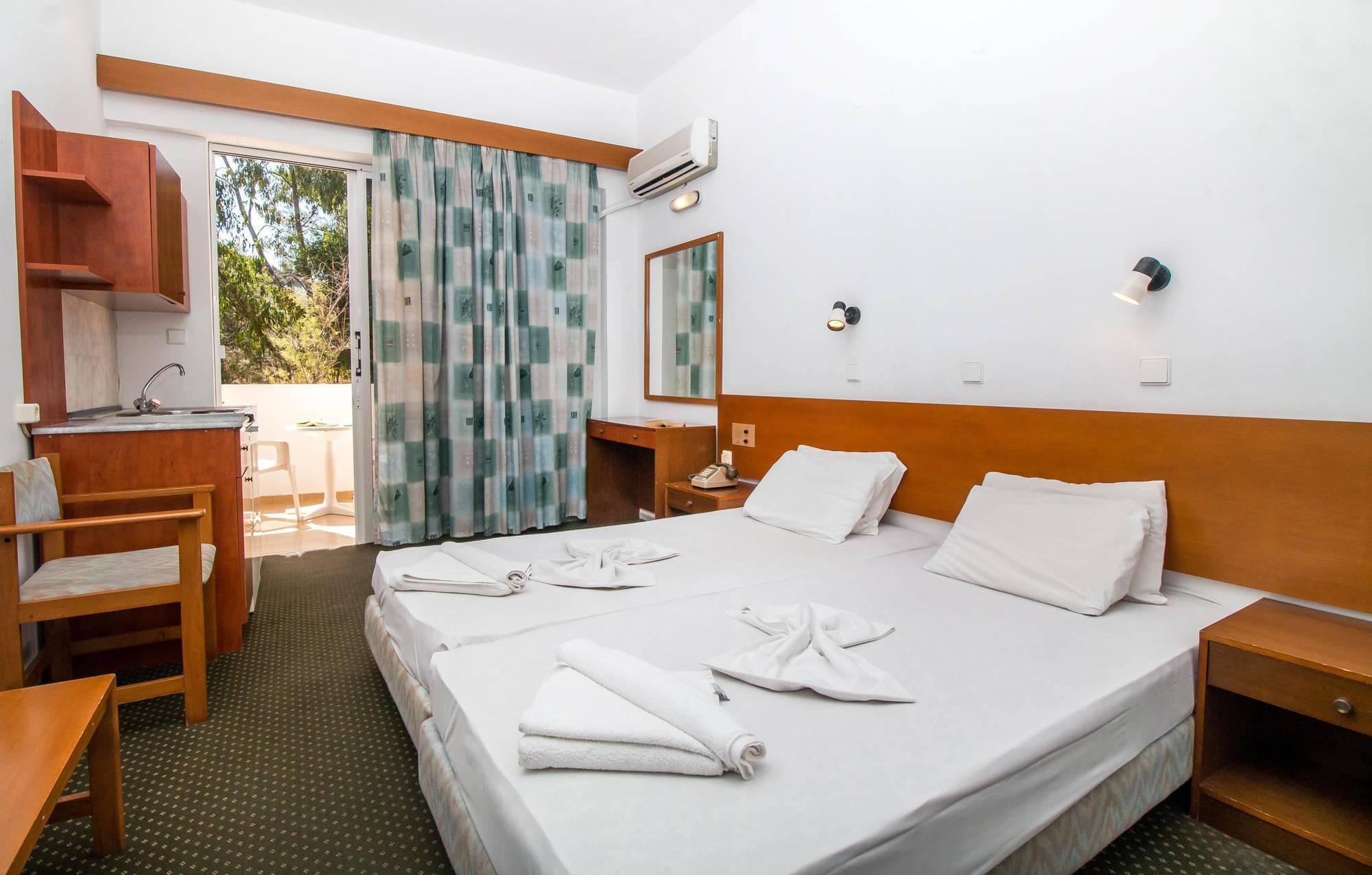 Achousa Aparthotel Faliraki